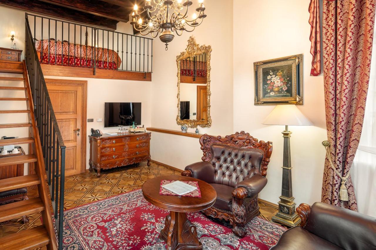 Hotel U Prince Prague By Bhg Εξωτερικό φωτογραφία